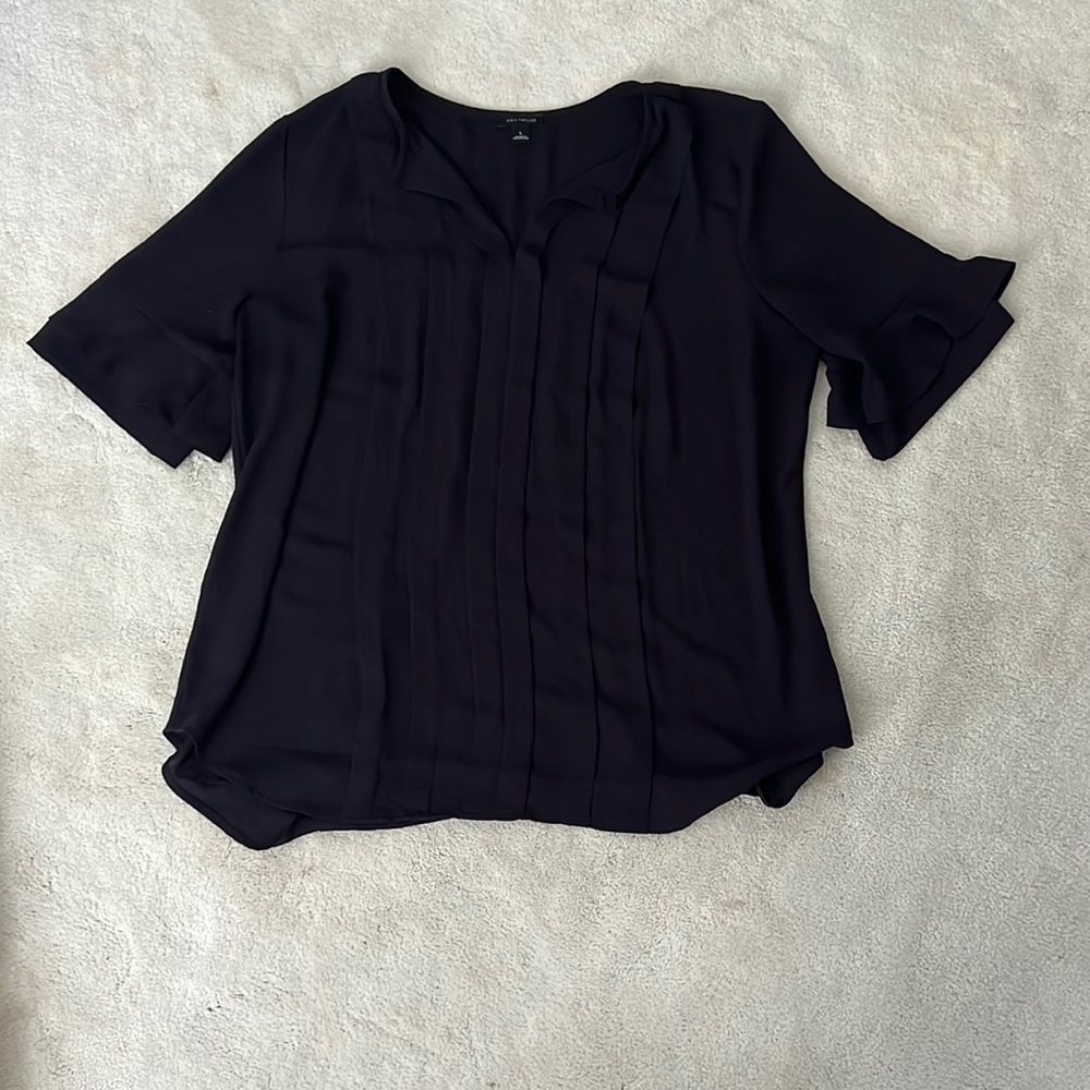 Navy blue short sleeve blouse. Ann Taylor. Size L